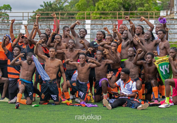 Les joueurs du Baltimore SC célèbrent leur qualification pour la finale. (Photo : John Eugène / Radyokap)