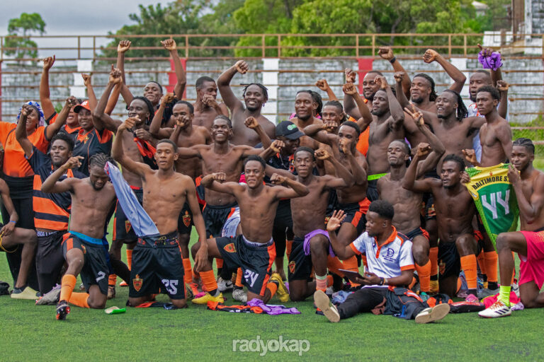 Les joueurs du Baltimore SC célèbrent leur qualification pour la finale. (Photo : John Eugène / Radyokap)