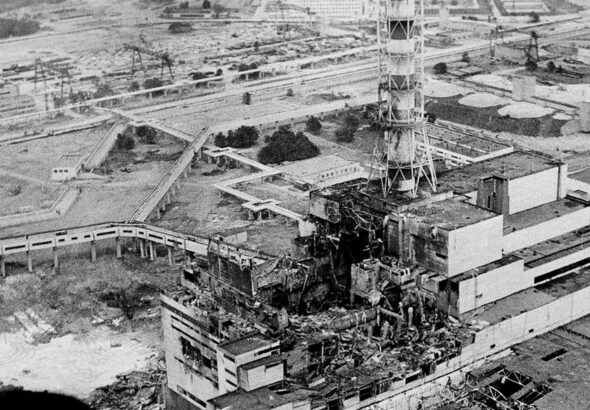 Vue aérienne de la centrale nucléaire de Tchernobyl, quelques jours après l’explosion survenue le 26 avril 1986. Photo : AP